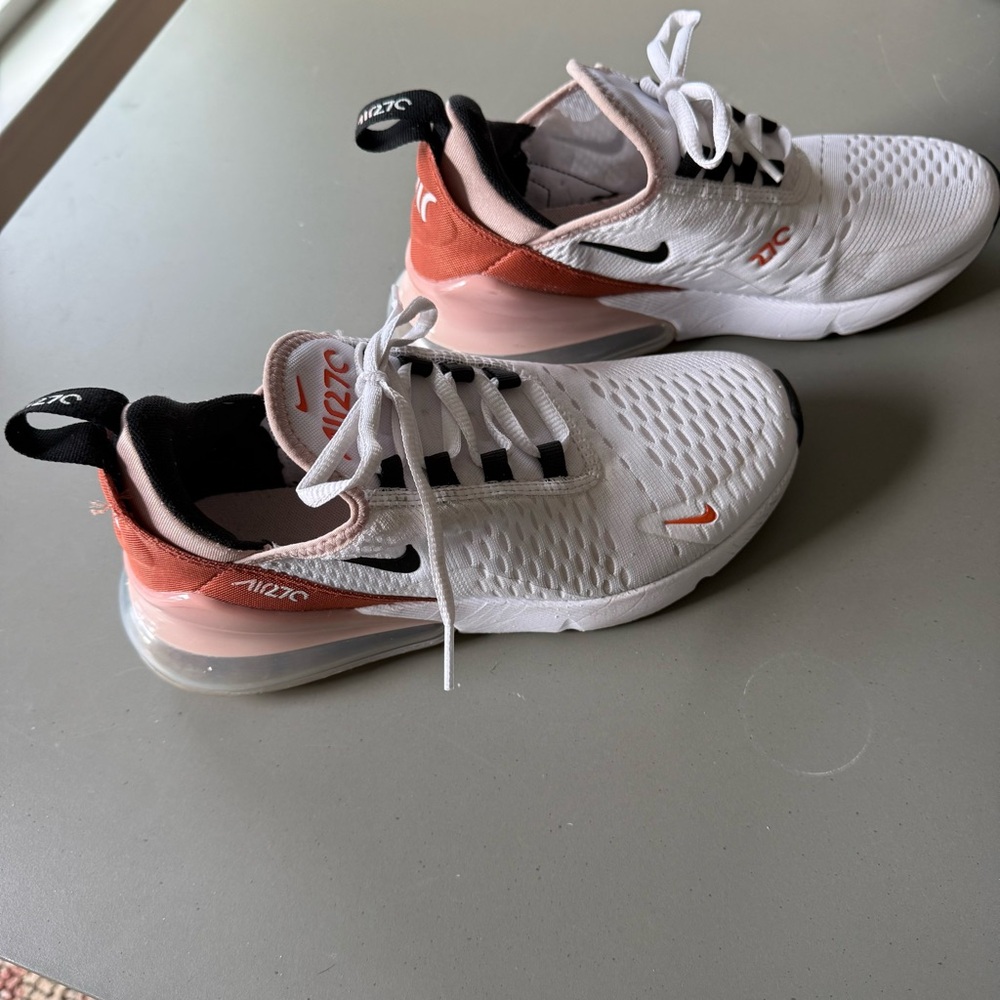Nike Air Max 270 - Picture 2 of 7